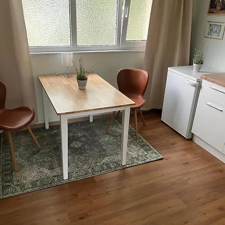 Ruhige Gartenwohnung 아파트 *