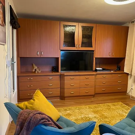 Ruhige Gartenwohnung 아파트 *