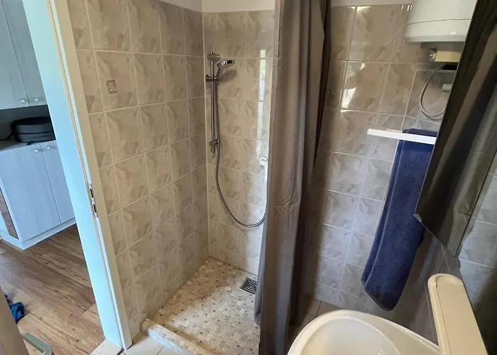 Lägenhet Ruhige Gartenwohnung